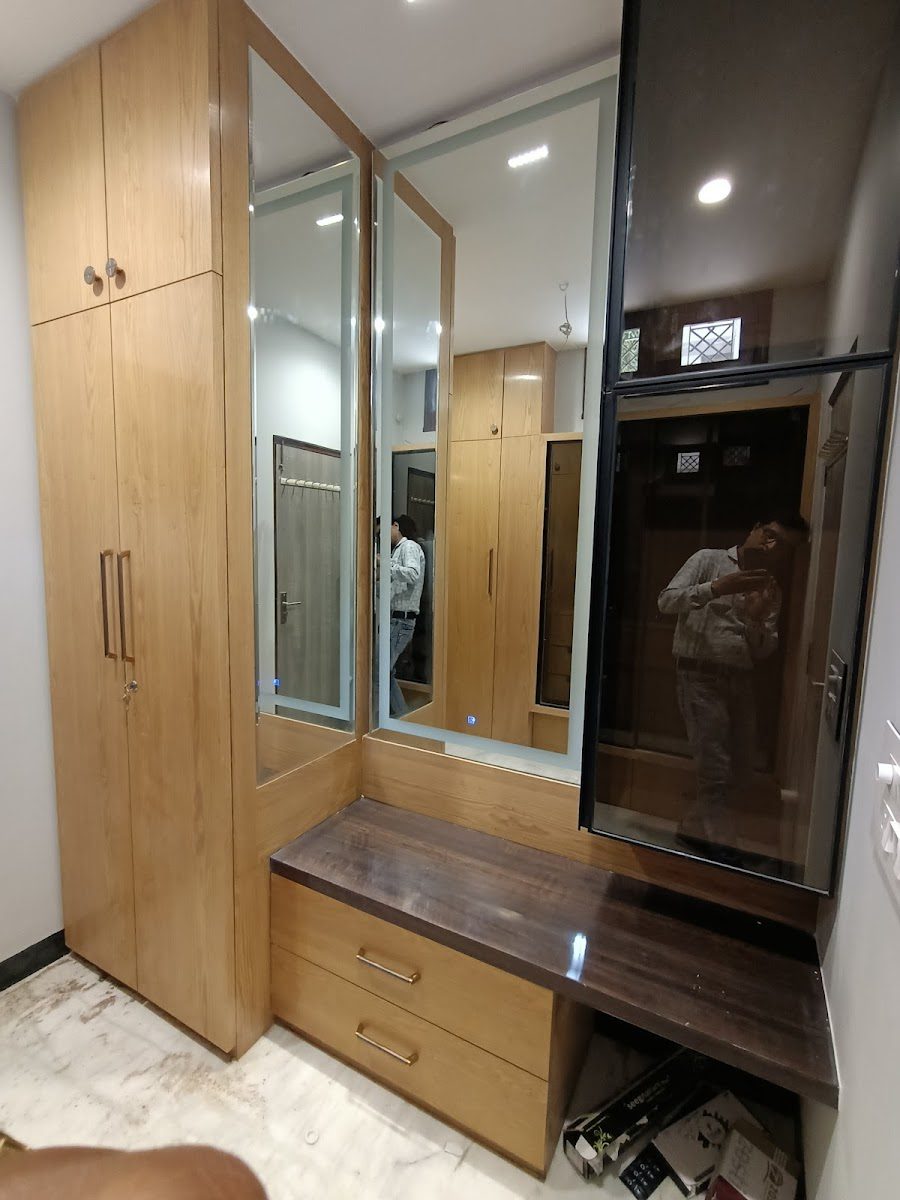 Yadav Shree carpenter